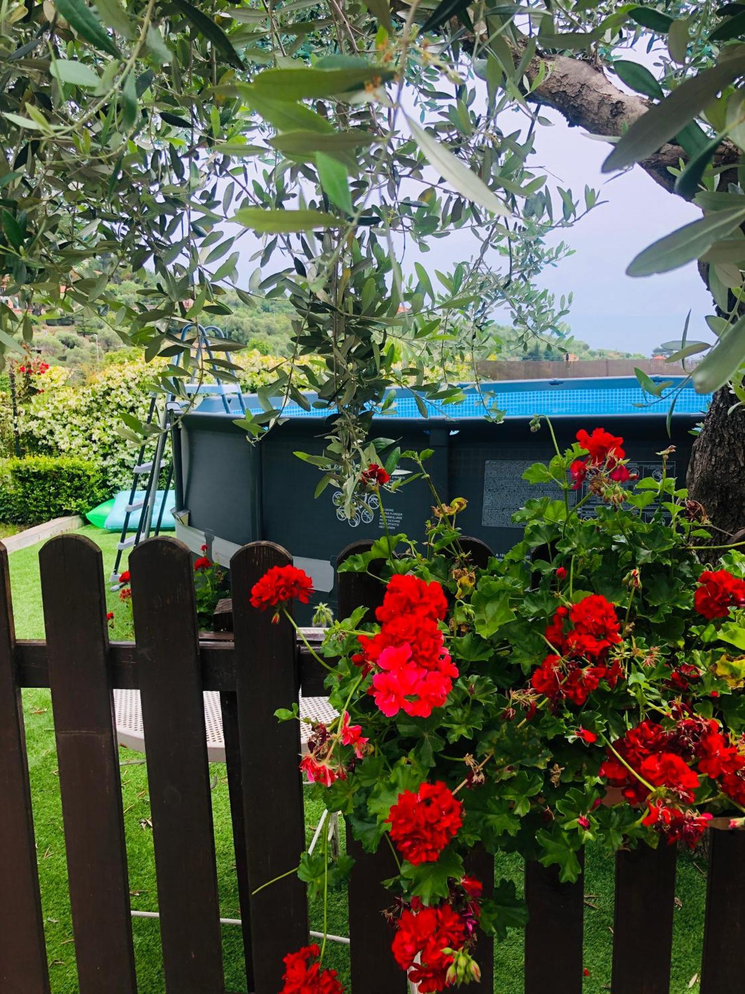 Le Jardin Sur Mer Avec Bike Et Mtb Tour Hotel Imperia Exterior foto